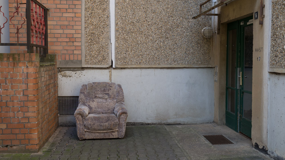 Sessel in Stadt (Foto: Kathrin Happe)